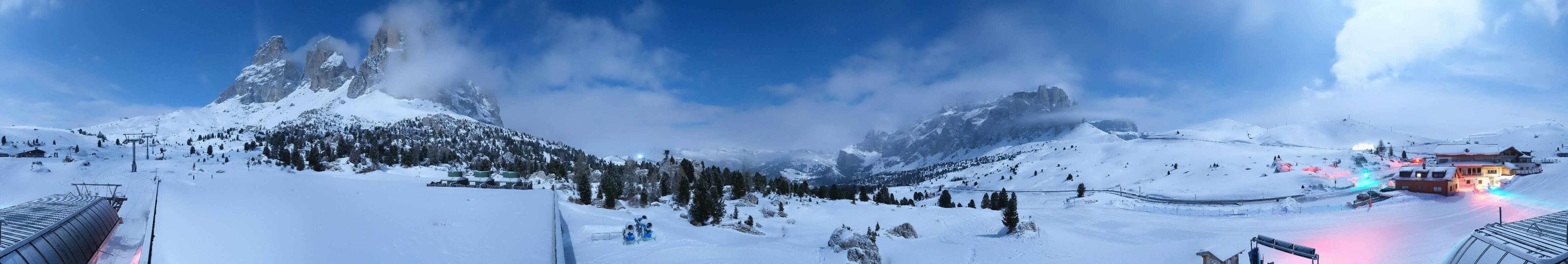 Archived image Webcam Sasso Levante chairlift, valley station