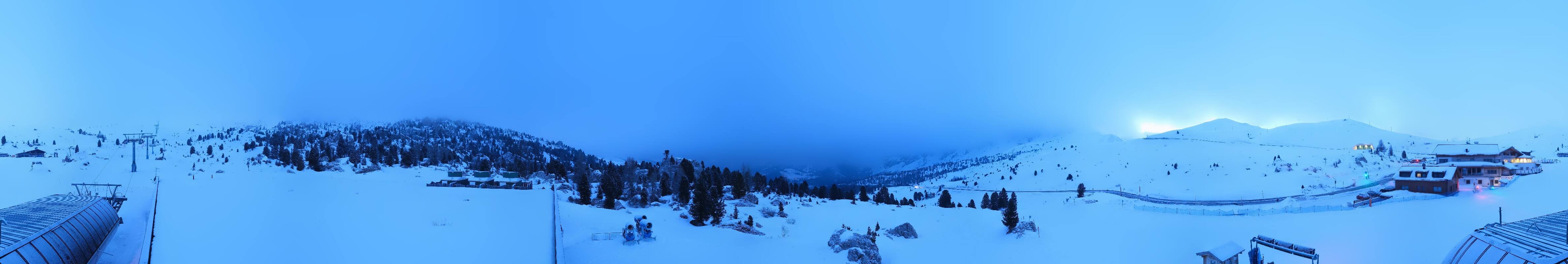 Archived image Webcam Sasso Levante chairlift, valley station