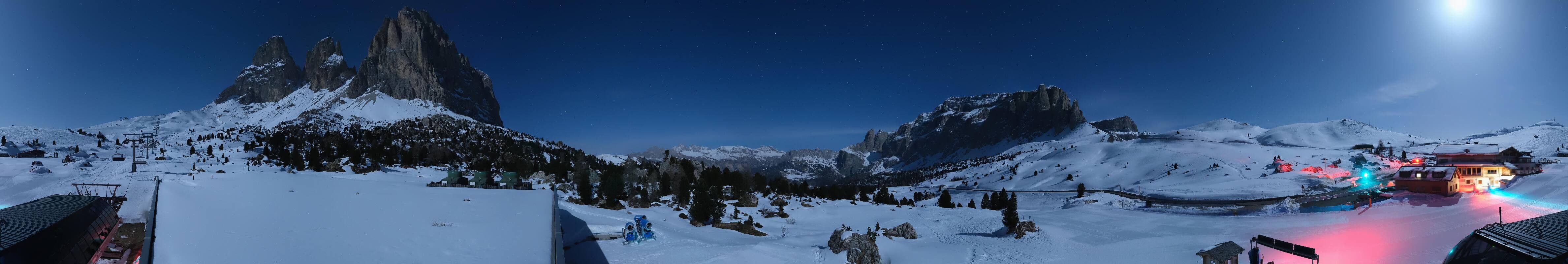 Archived image Webcam Sasso Levante chairlift, valley station