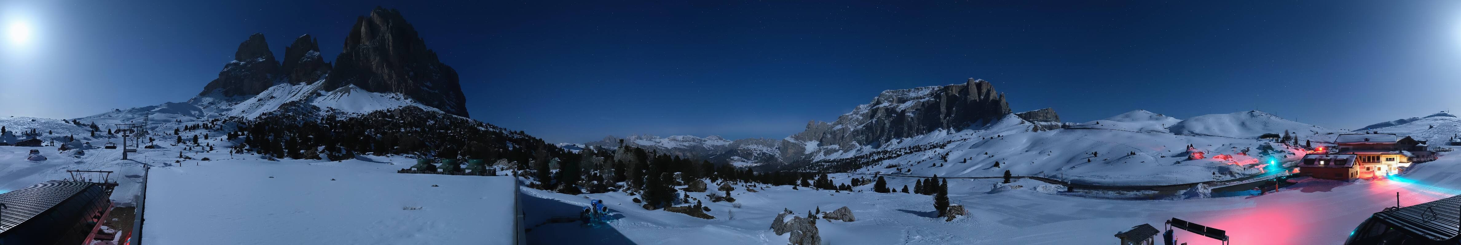 Archived image Webcam Sasso Levante chairlift, valley station