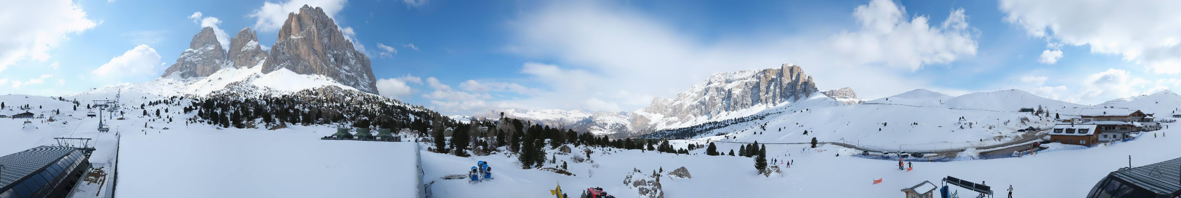 Archived image Webcam Sasso Levante chairlift, valley station