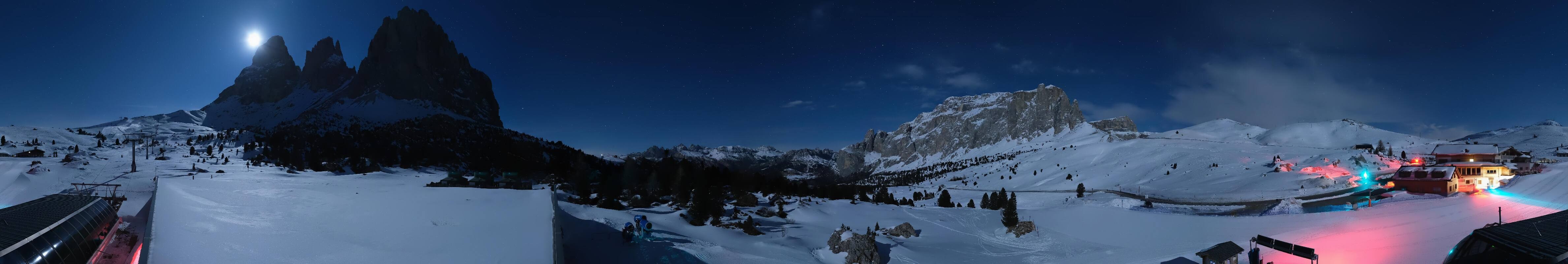 Archived image Webcam Sasso Levante chairlift, valley station