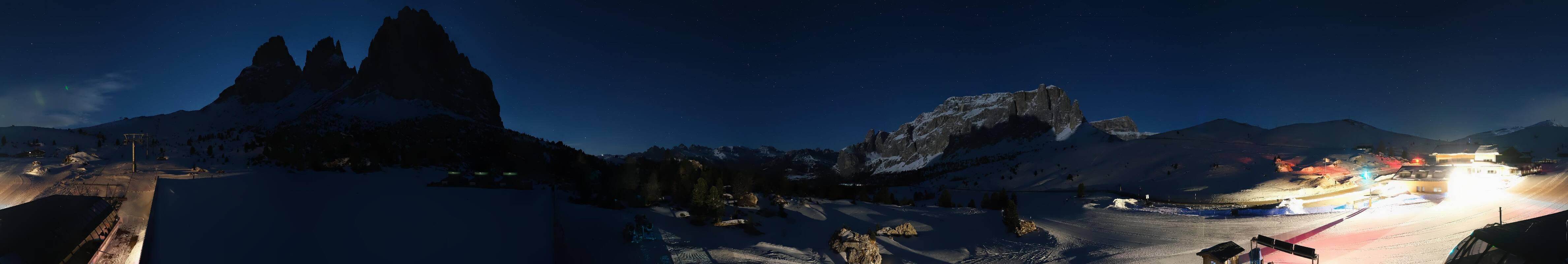 Archived image Webcam Sasso Levante chairlift, valley station