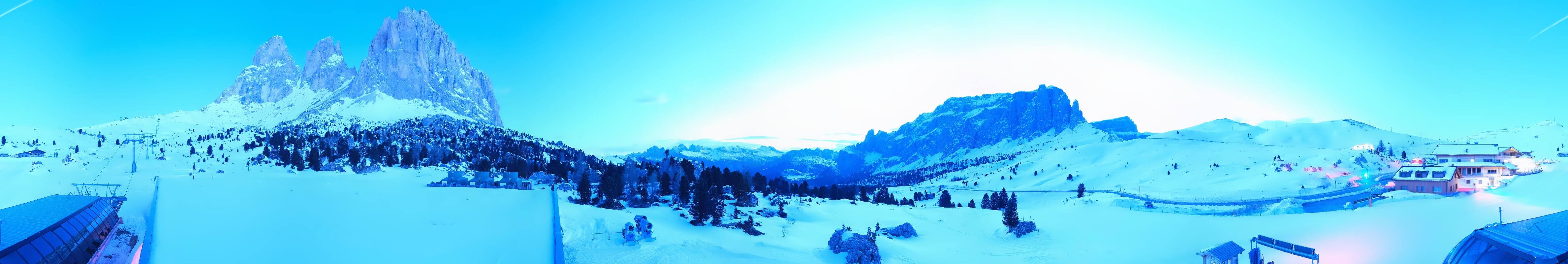 Archived image Webcam Sasso Levante chairlift, valley station