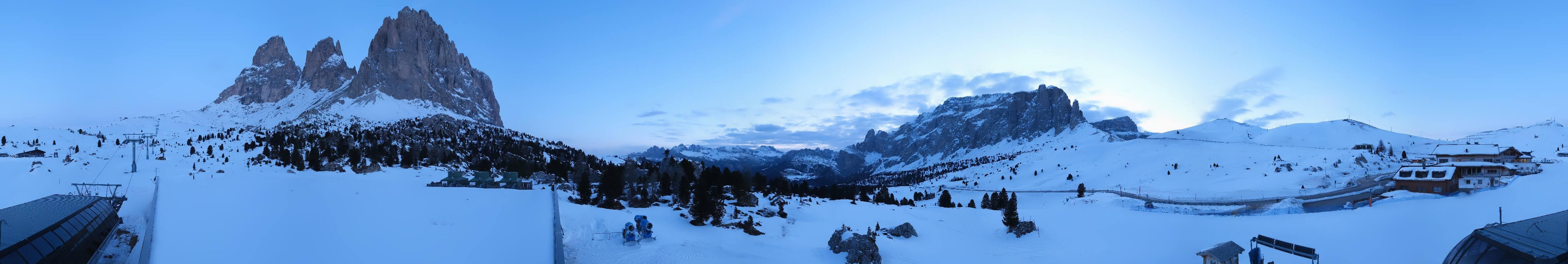 Archived image Webcam Sasso Levante chairlift, valley station