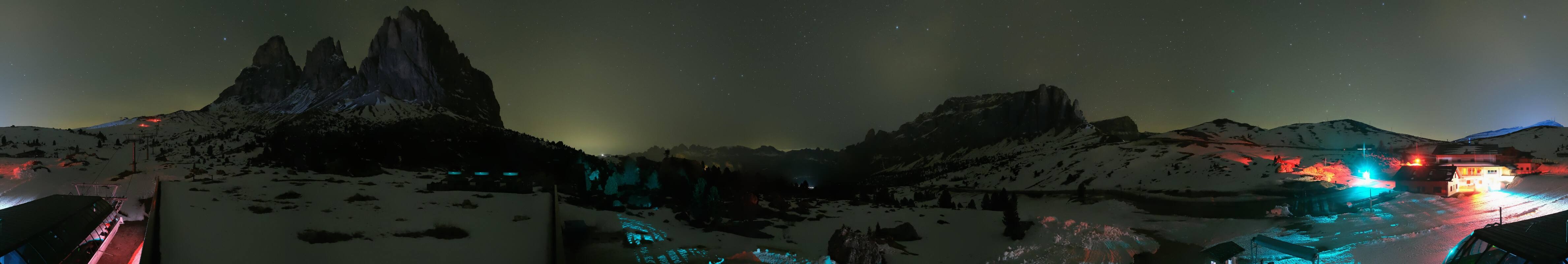 Archived image Webcam Sasso Levante chairlift, valley station