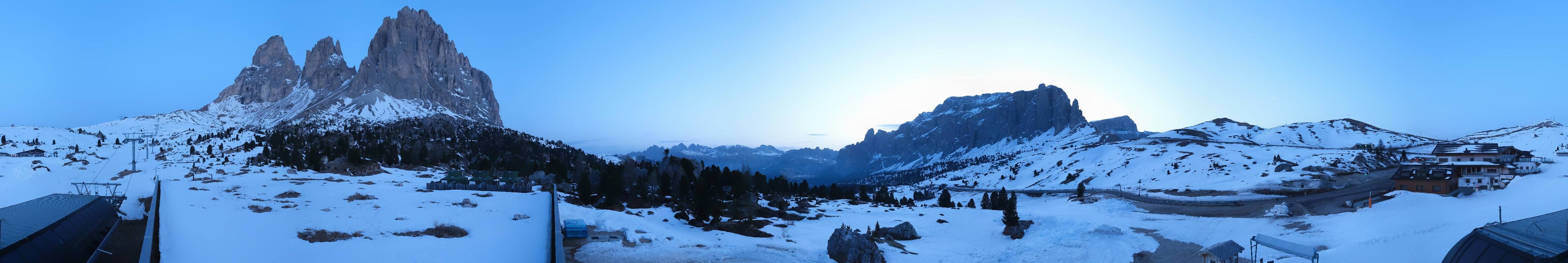 Archived image Webcam Sasso Levante chairlift, valley station