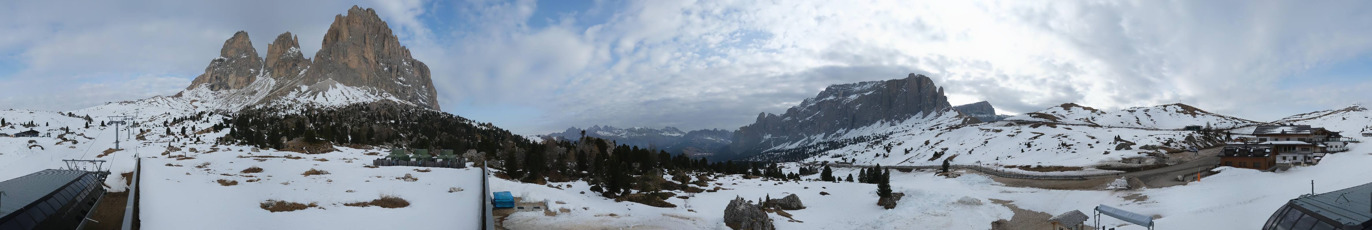 Archived image Webcam Sasso Levante chairlift, valley station