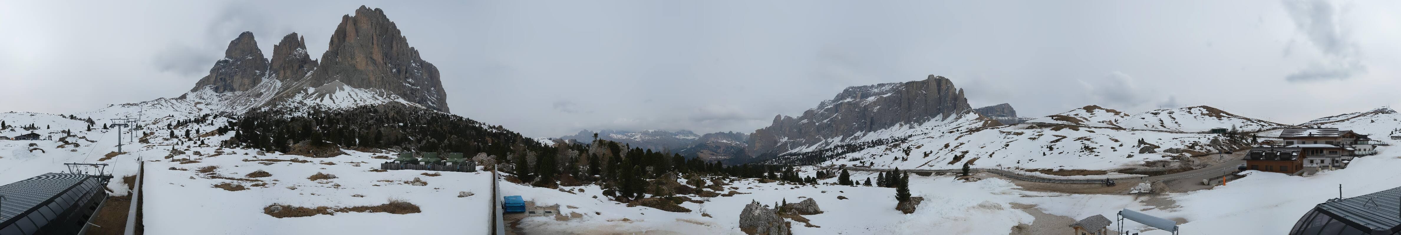 Archived image Webcam Sasso Levante chairlift, valley station