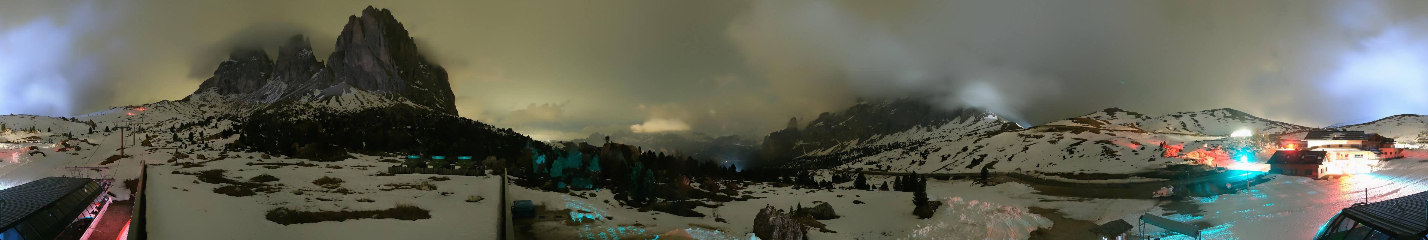 Archived image Webcam Sasso Levante chairlift, valley station