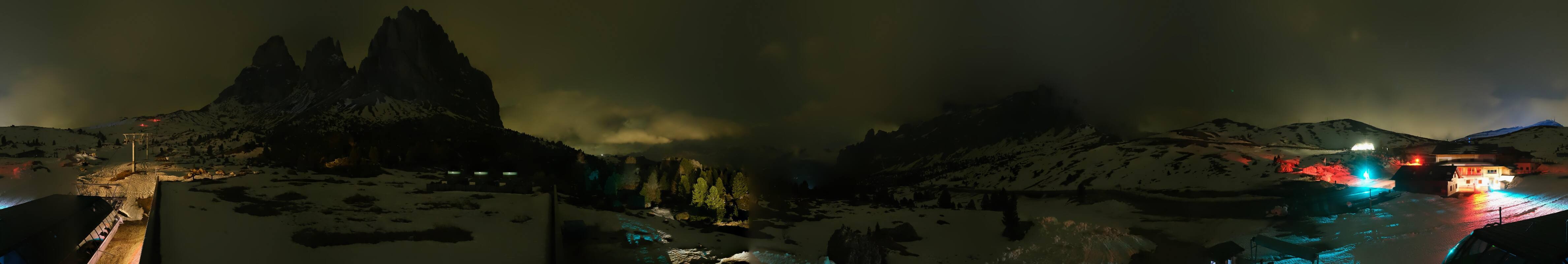 Archived image Webcam Sasso Levante chairlift, valley station