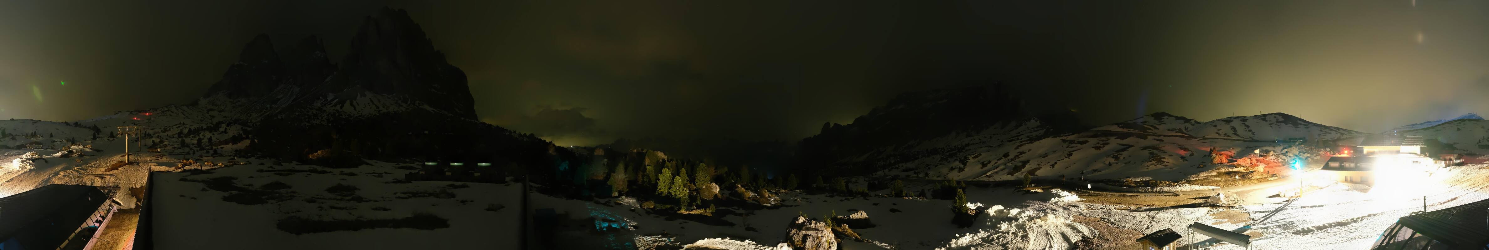 Archived image Webcam Sasso Levante chairlift, valley station