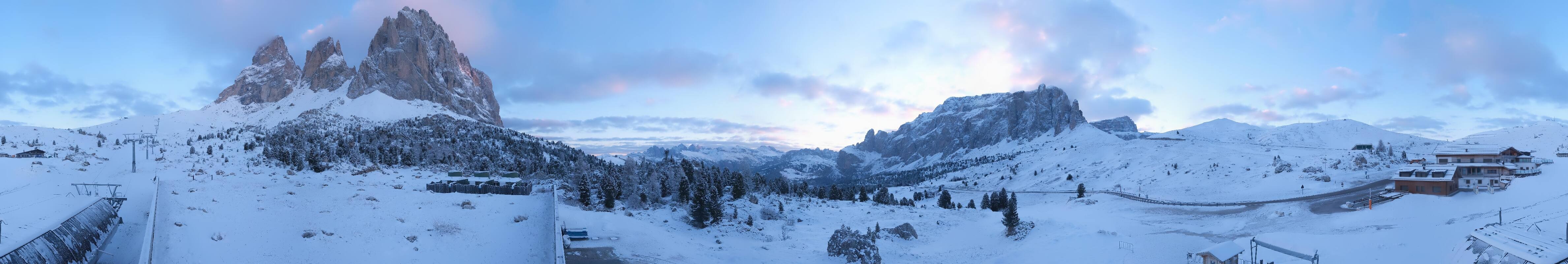 Archived image Webcam Sasso Levante chairlift, valley station