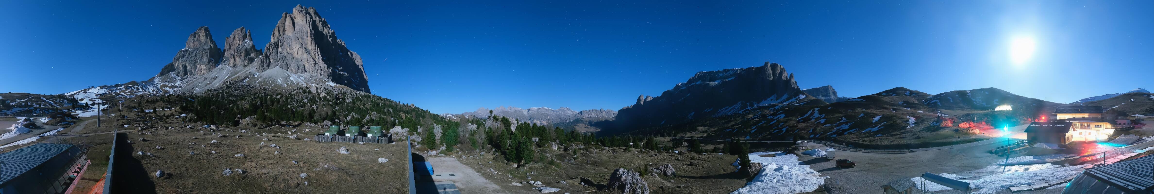 Archived image Webcam Sasso Levante chairlift, valley station
