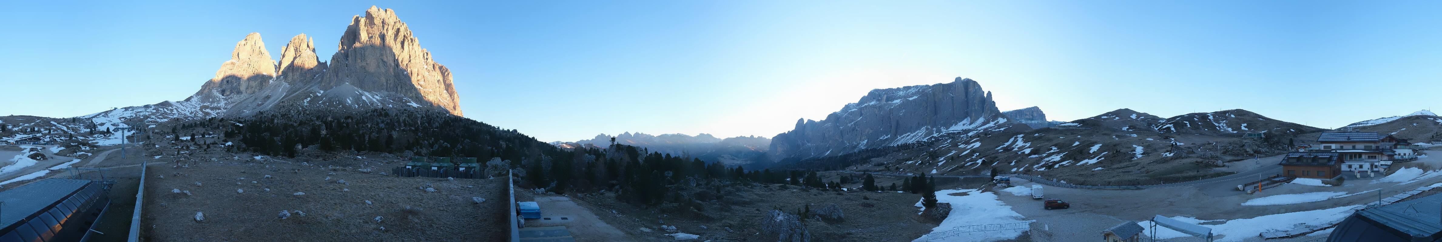 Archived image Webcam Sasso Levante chairlift, valley station
