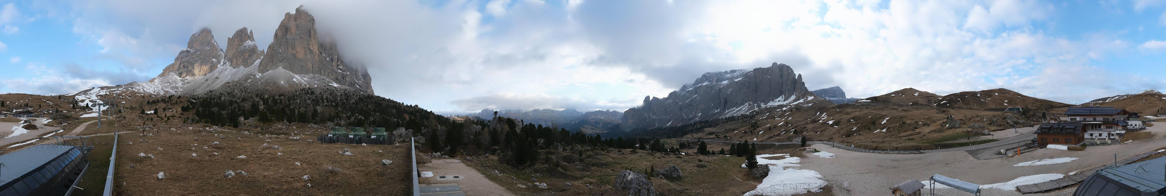Archived image Webcam Sasso Levante chairlift, valley station