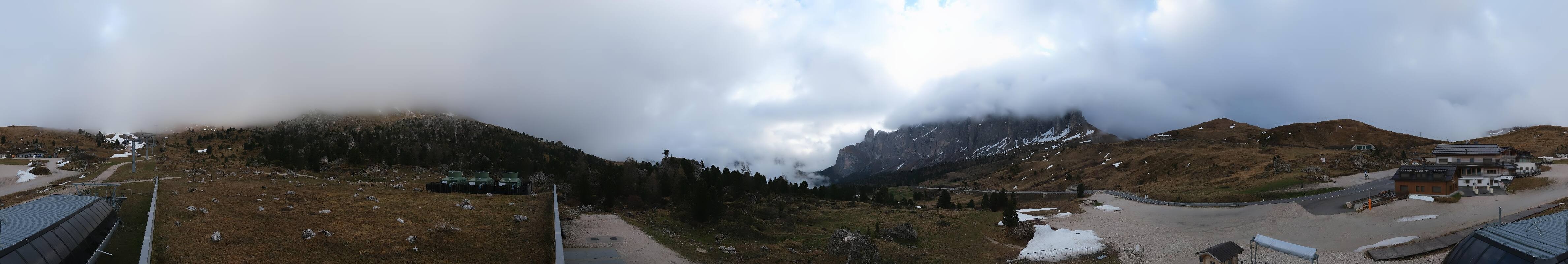 Archived image Webcam Sasso Levante chairlift, valley station