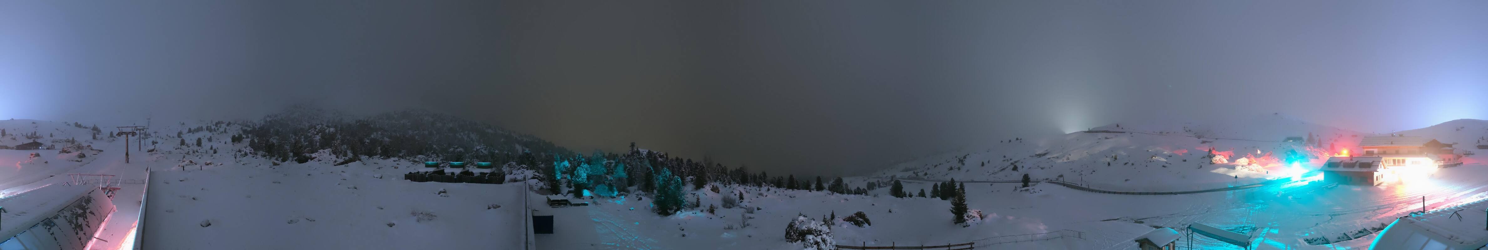 Archived image Webcam Sasso Levante chairlift, valley station