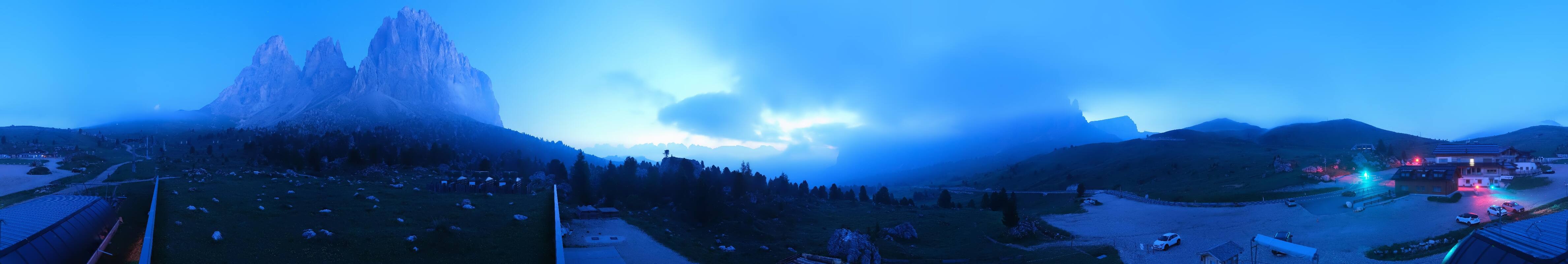 Archived image Webcam Sasso Levante chairlift, valley station
