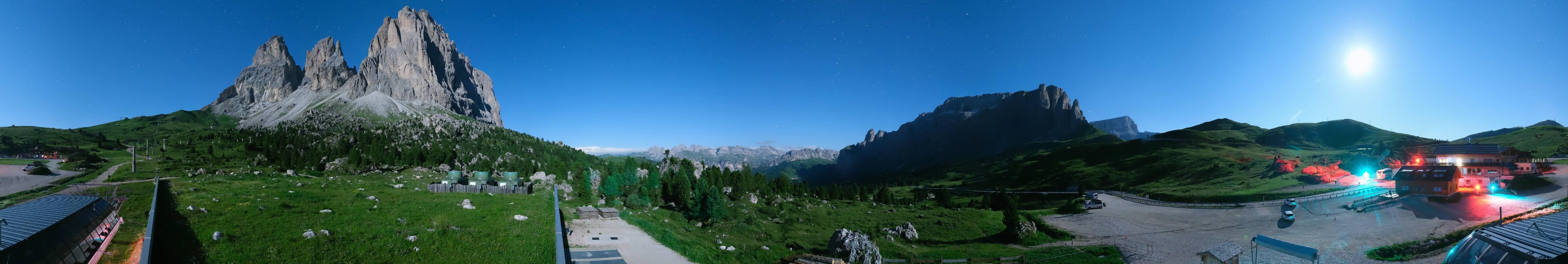 Archived image Webcam Sasso Levante chairlift, valley station