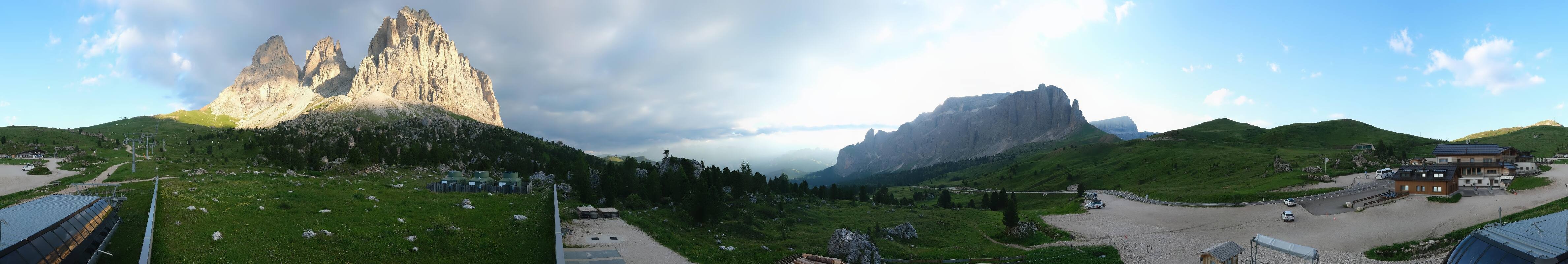 Archived image Webcam Sasso Levante chairlift, valley station
