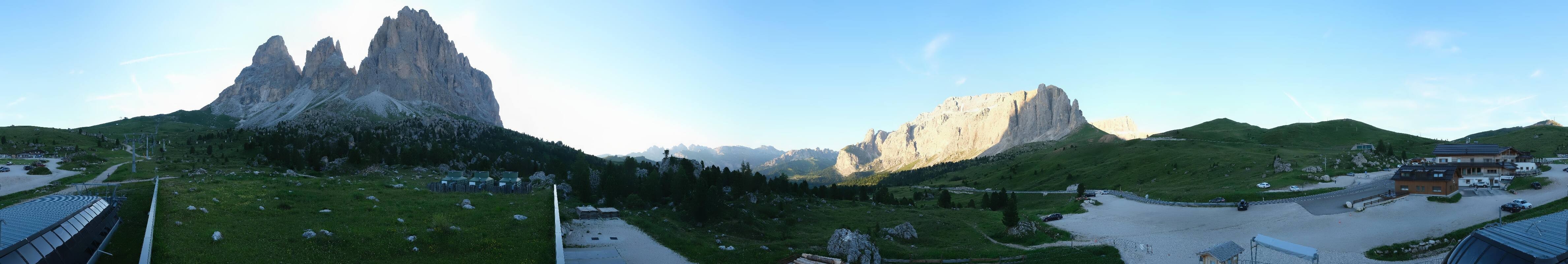 Archived image Webcam Sasso Levante chairlift, valley station