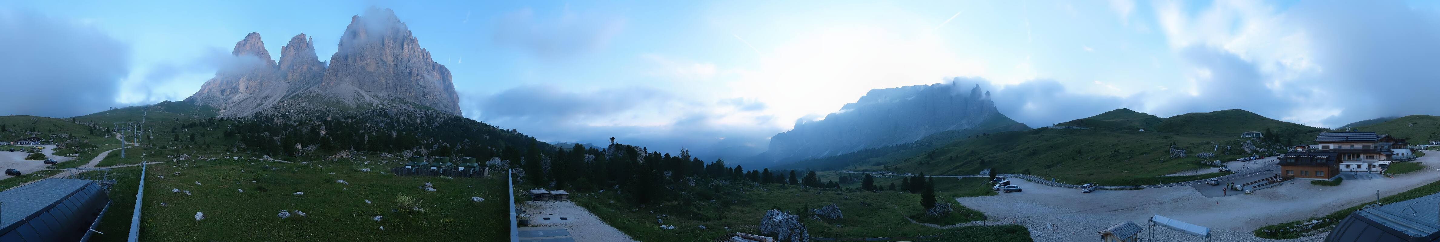 Archived image Webcam Sasso Levante chairlift, valley station