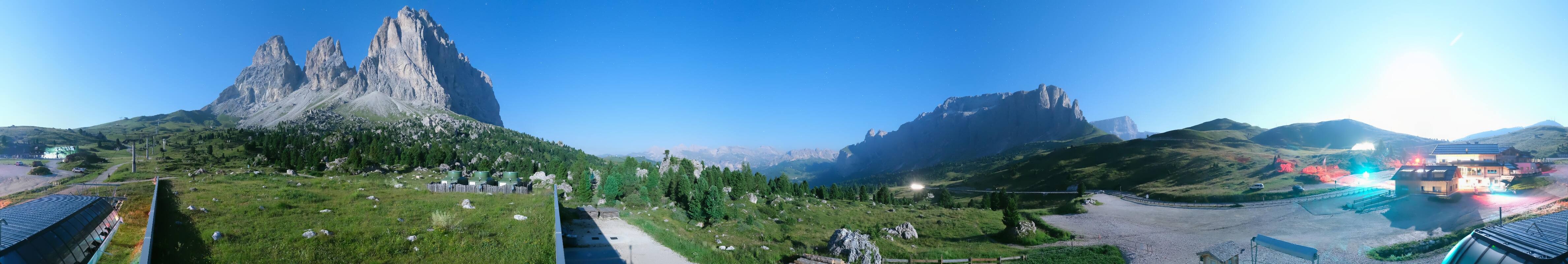 Archived image Webcam Sasso Levante chairlift, valley station