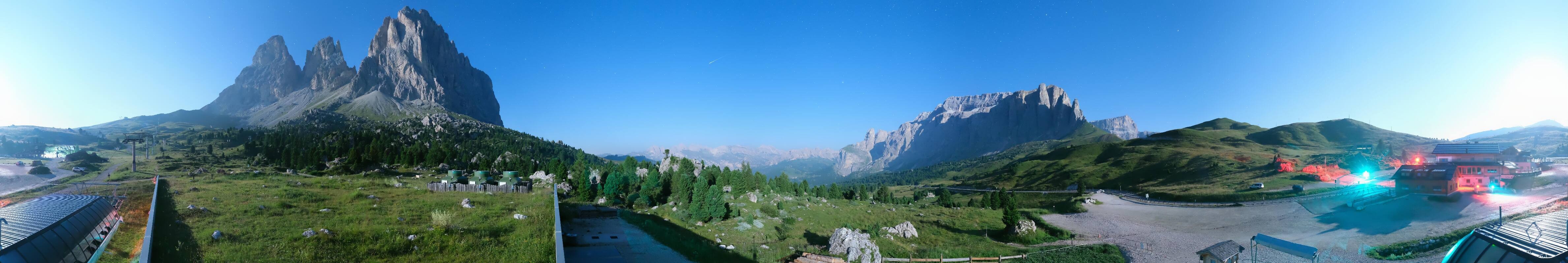Archived image Webcam Sasso Levante chairlift, valley station