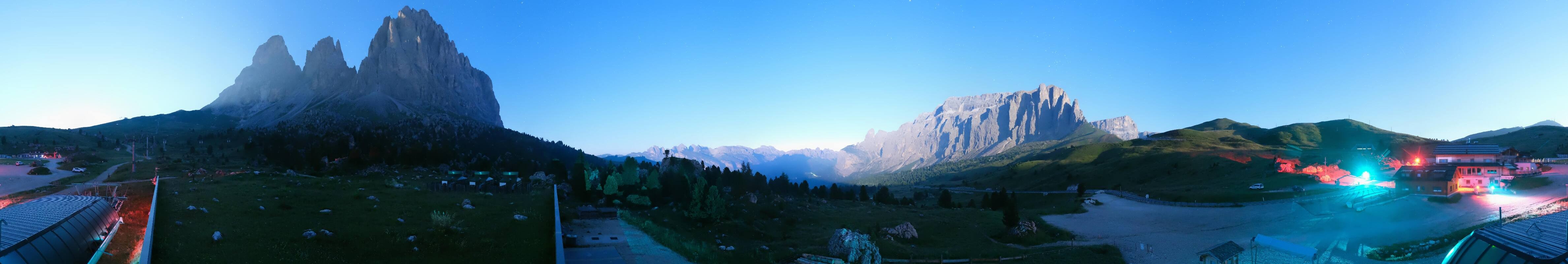 Archived image Webcam Sasso Levante chairlift, valley station