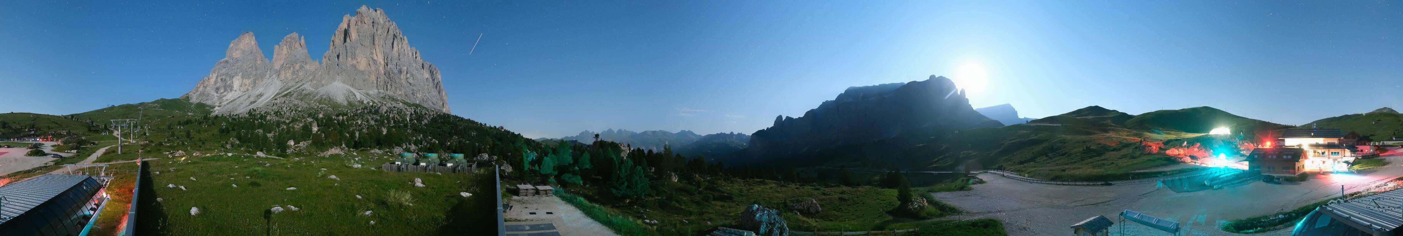 Archived image Webcam Sasso Levante chairlift, valley station