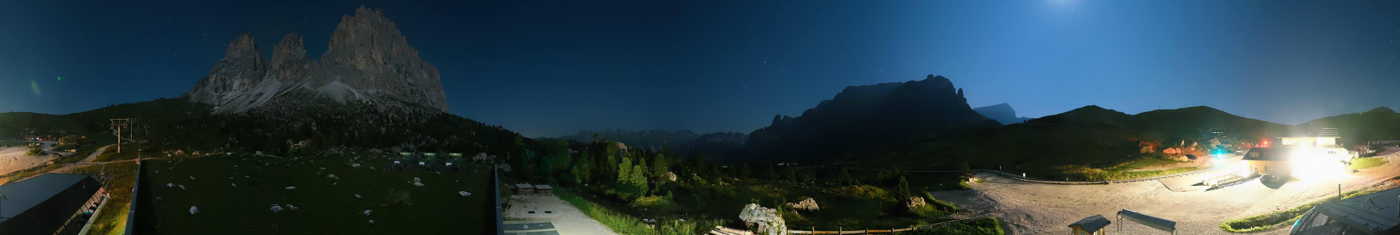 Archived image Webcam Sasso Levante chairlift, valley station