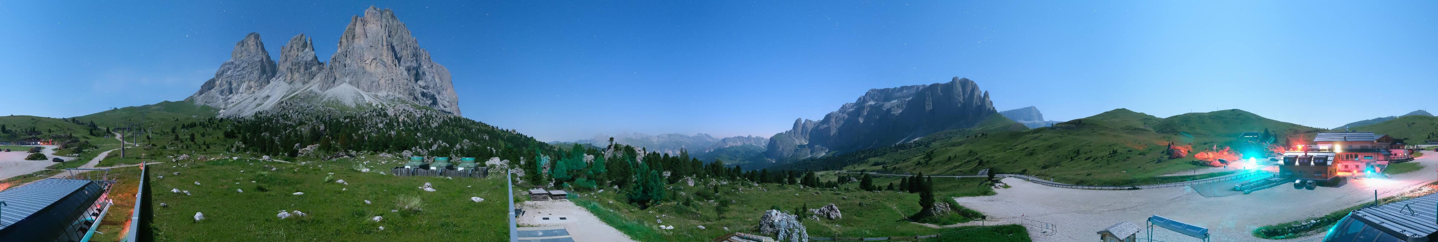 Archived image Webcam Sasso Levante chairlift, valley station