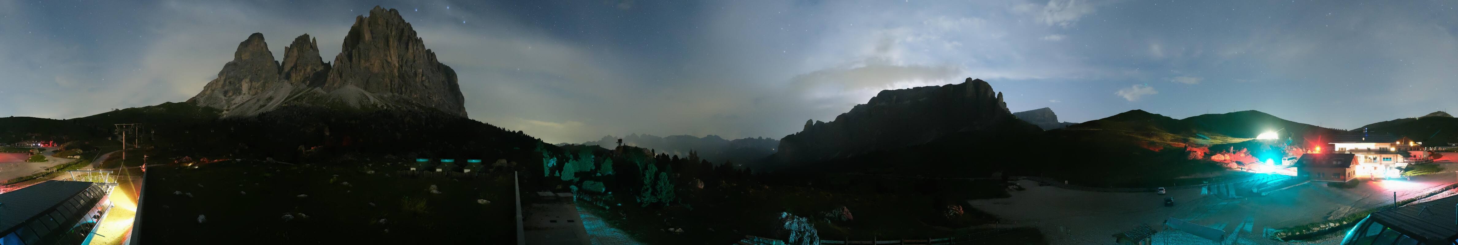 Archived image Webcam Sasso Levante chairlift, valley station