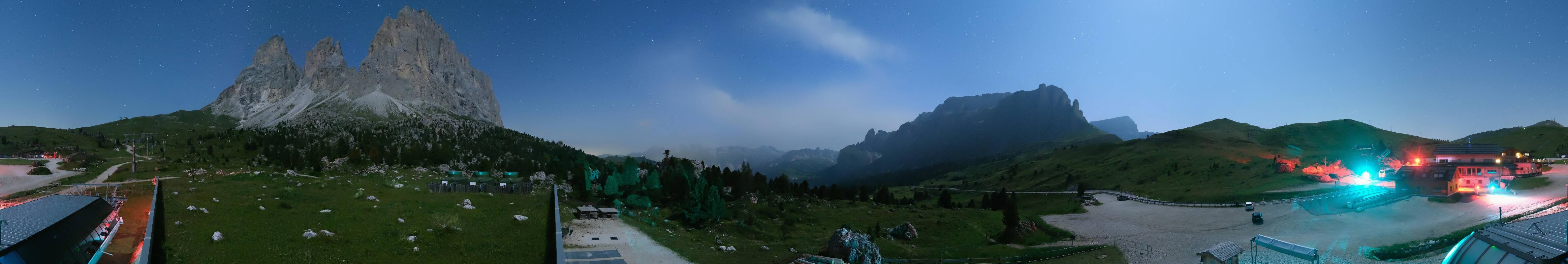 Archived image Webcam Sasso Levante chairlift, valley station