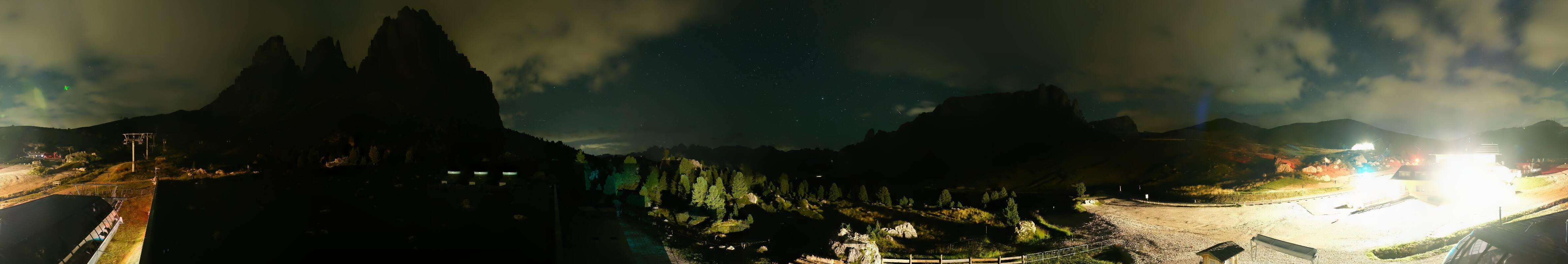 Archived image Webcam Sasso Levante chairlift, valley station