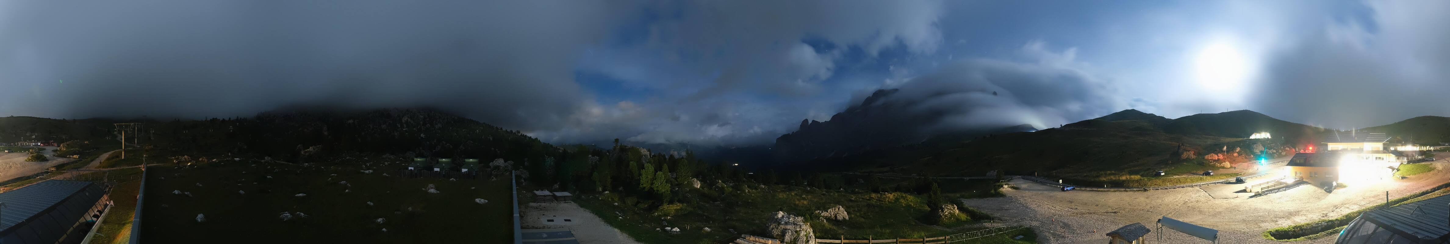 Archiv Foto Webcam Sasso Levante, Talstation
