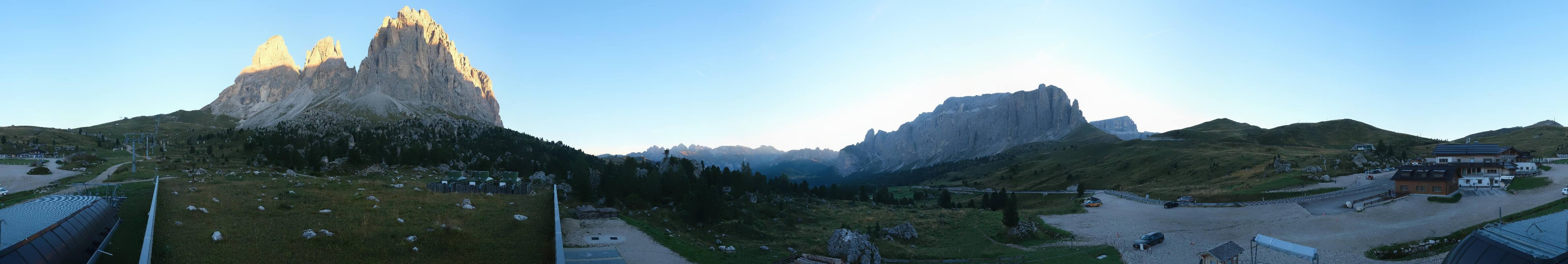 Archived image Webcam Sasso Levante chairlift, valley station