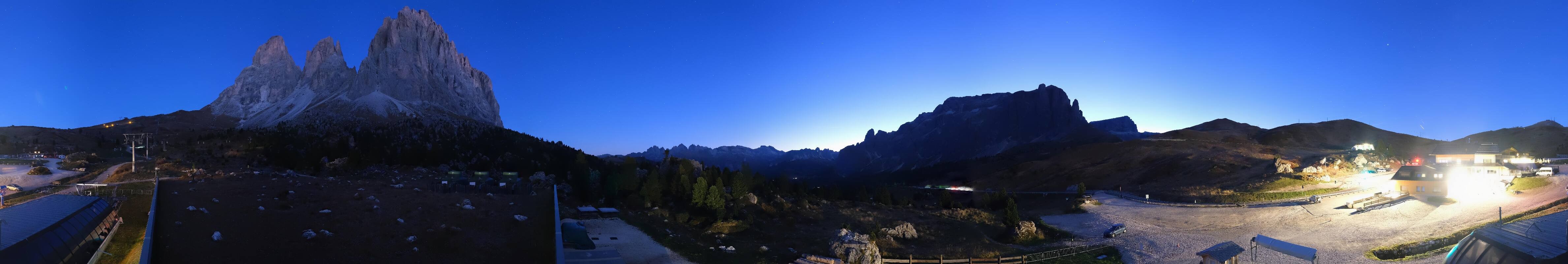 Archived image Webcam Sasso Levante chairlift, valley station