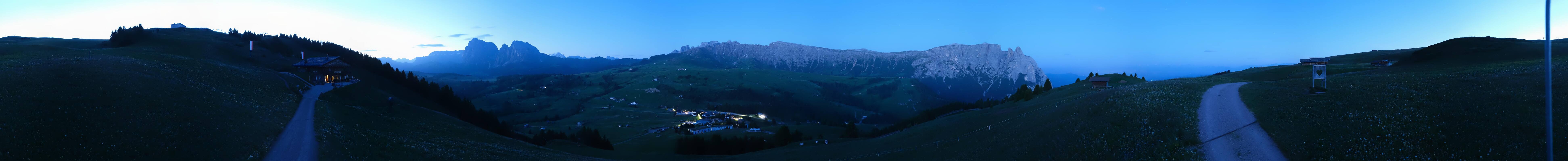 Archived image Webcam Seiser Alm