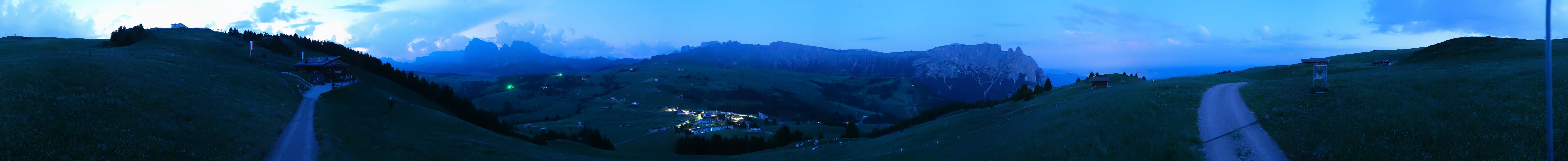 Archived image Webcam Seiser Alm