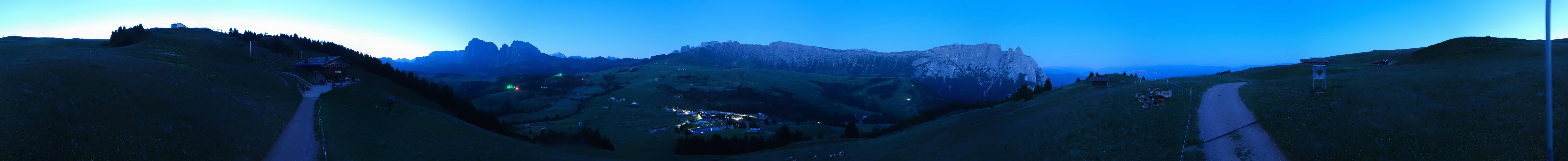 Archived image Webcam Seiser Alm