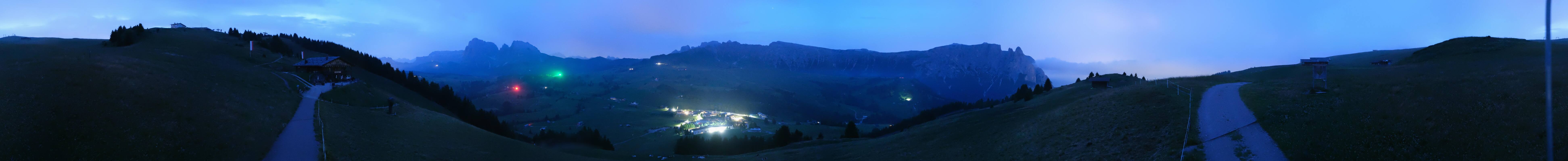 Archived image Webcam Seiser Alm