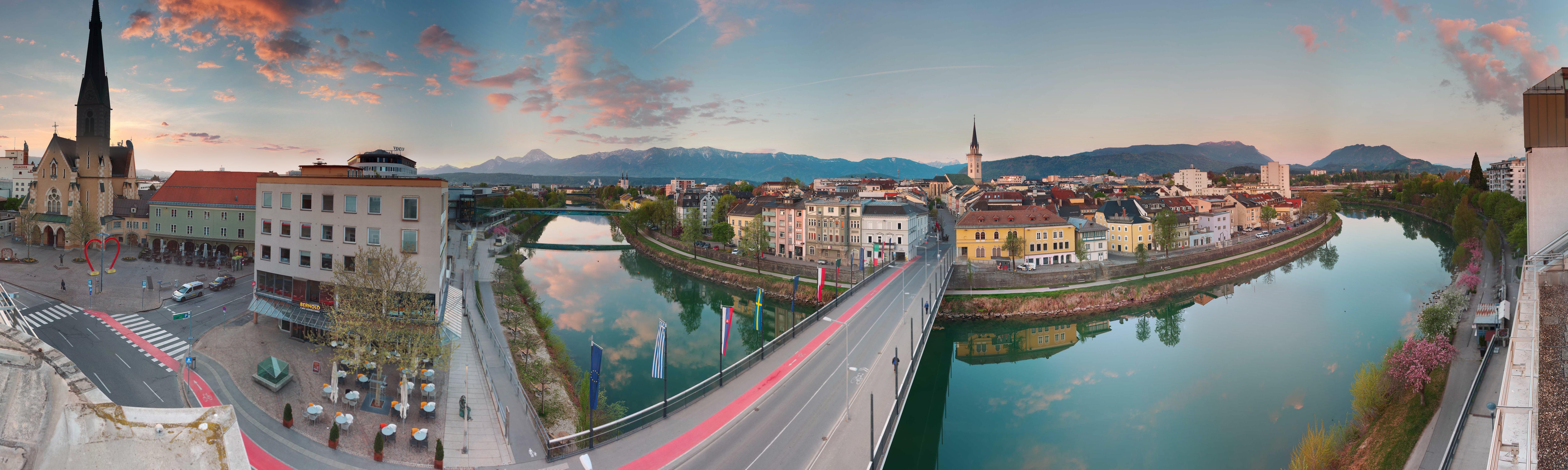 Archived image Webcam Panoramic view of Villach