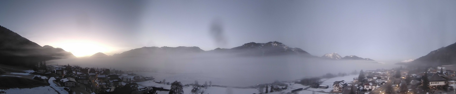 Archived image Webcam Weißensee lake (north of Hermagor)