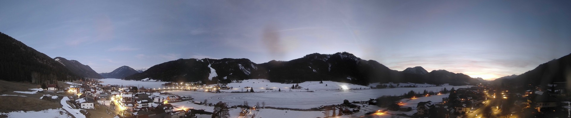 Archived image Webcam Weißensee lake (north of Hermagor)