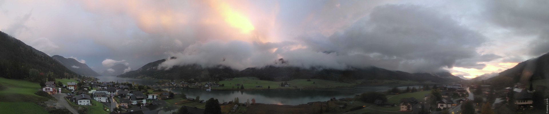 Archived image Webcam Weißensee lake (north of Hermagor)