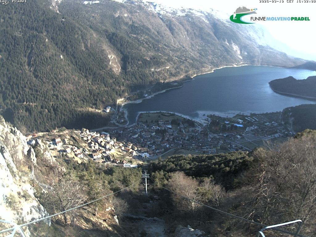 Archiv Foto Webcam Lago di Molveno