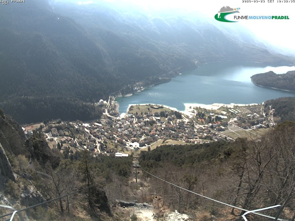 Archiv Foto Webcam Lago di Molveno