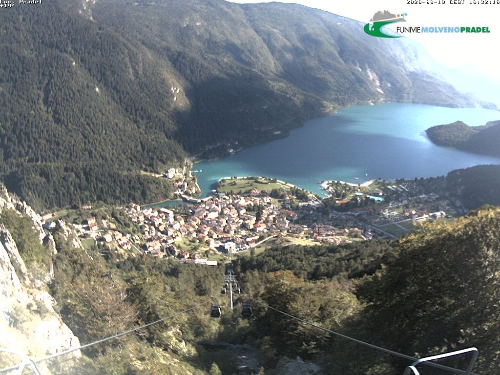 Archiv Foto Webcam Lago di Molveno